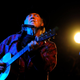 Imagen para el artículo titulado Spotify retira la música de Neil Young después del desafío del cantante: el antivacunas Joe Rogan o yo